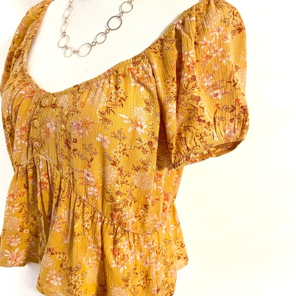 NWT Pink Rose Floral Smocked Short Sleeve Blouse - Picture 7 of 8